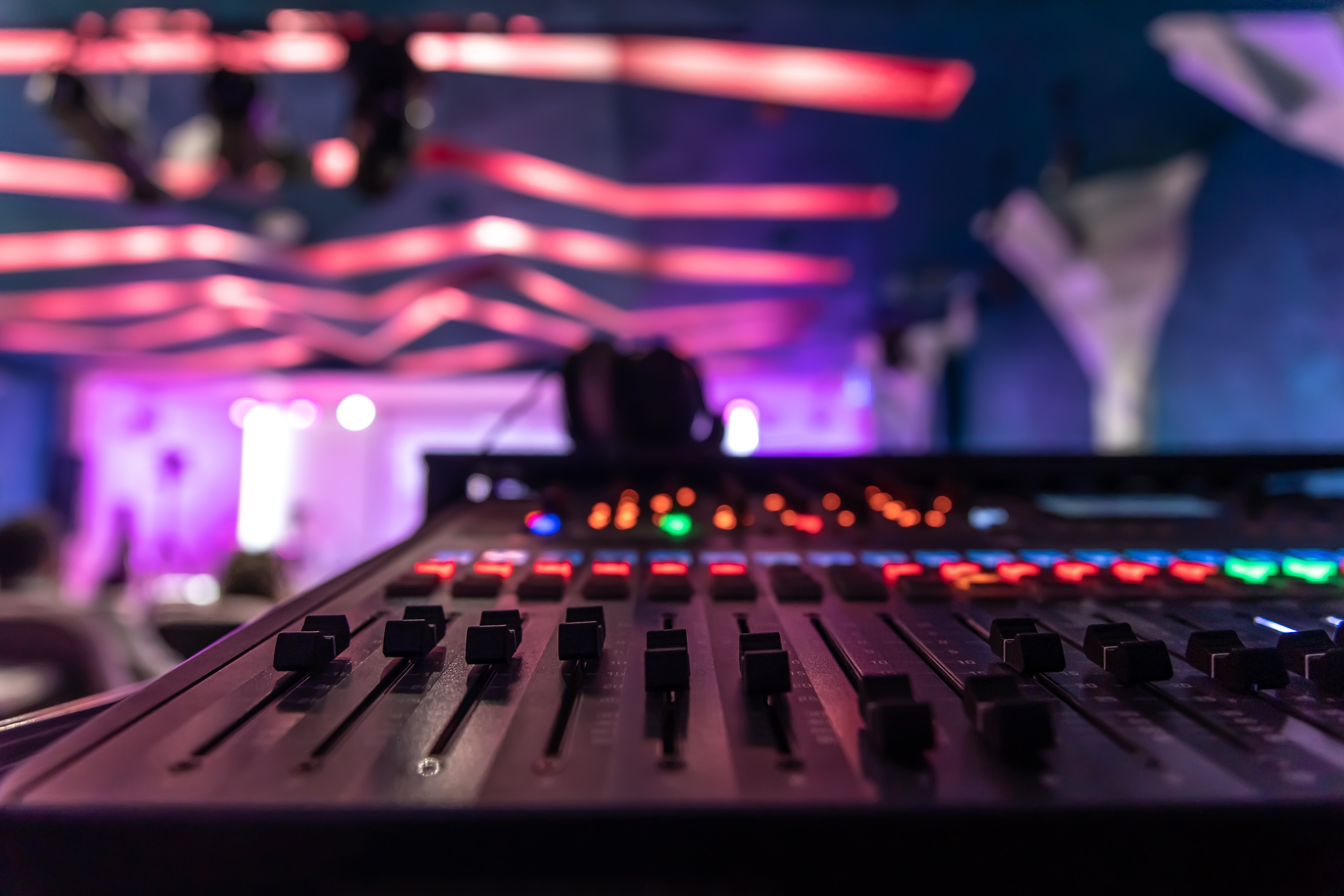 Event production setup by MWS Productions